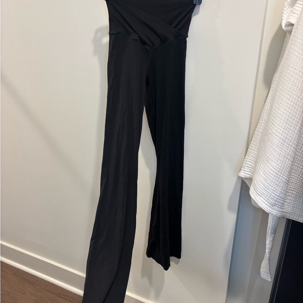 Offline by Aerie Black Women's Flare Leggings